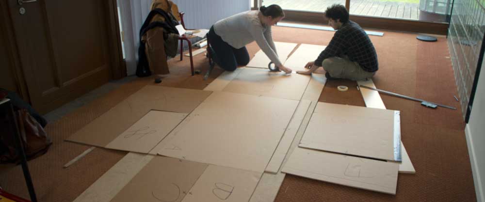 Constructing models with cardboard